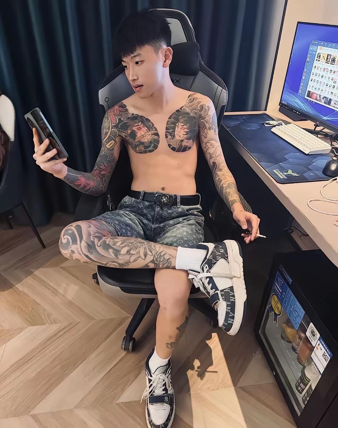 还没有到后悔的年纪[捂脸]