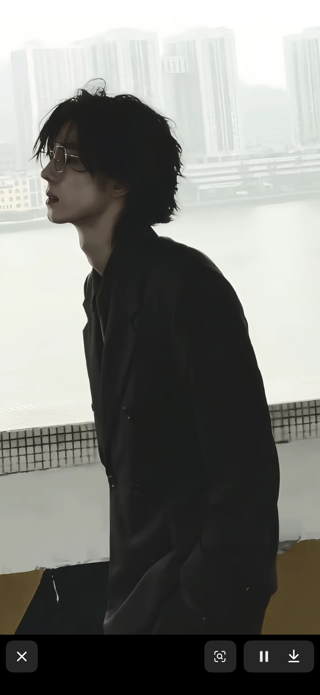 沃德法克儿刷到嘎嘣被帅晕过去了 