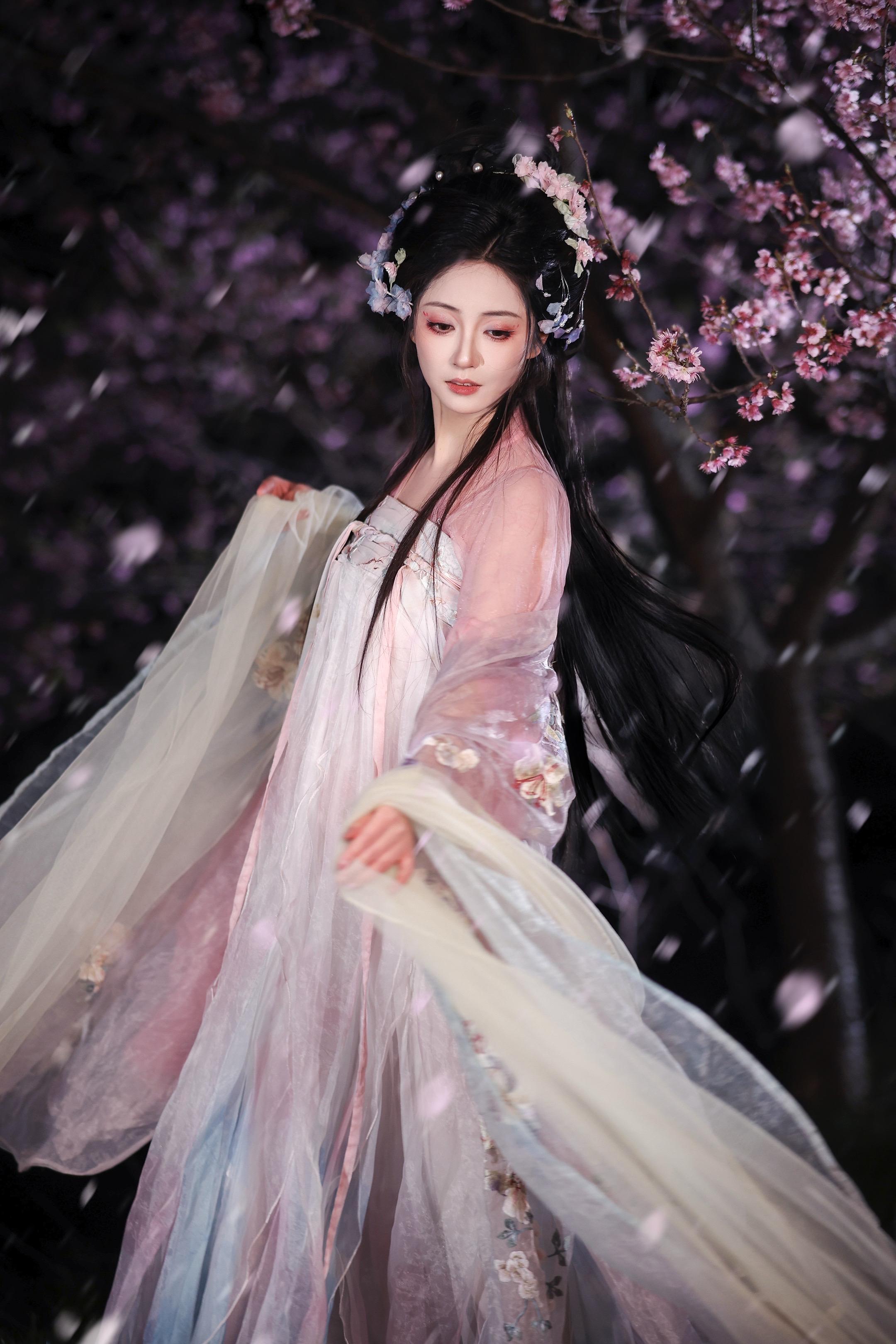 夜樱拍照嘎嘎好看。