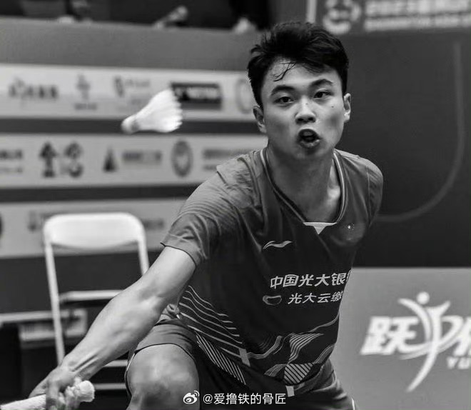 #医院认定死亡后中国羽协仍尝试转院#这种毫无保护性的自由落体一样的摔倒，肯定是出