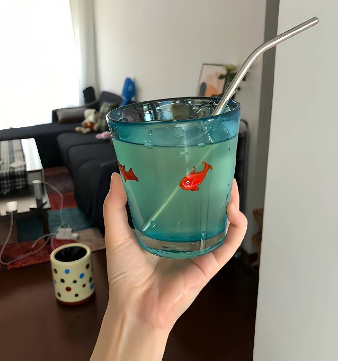 不一定要很漂亮，但一定要快乐。 