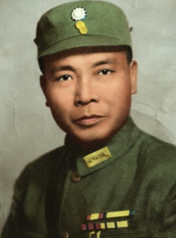 1949年，汤恩伯仓皇逃往台湾，身边娇妻儿女一个不落全带上了船，唯独把给他掏嫁妆