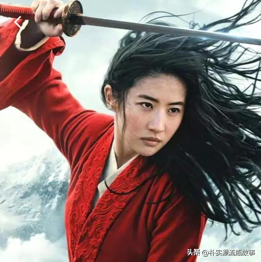 花木兰这辈子最憋屈的不是在军营里啃干粮，是明明立了大功还得装