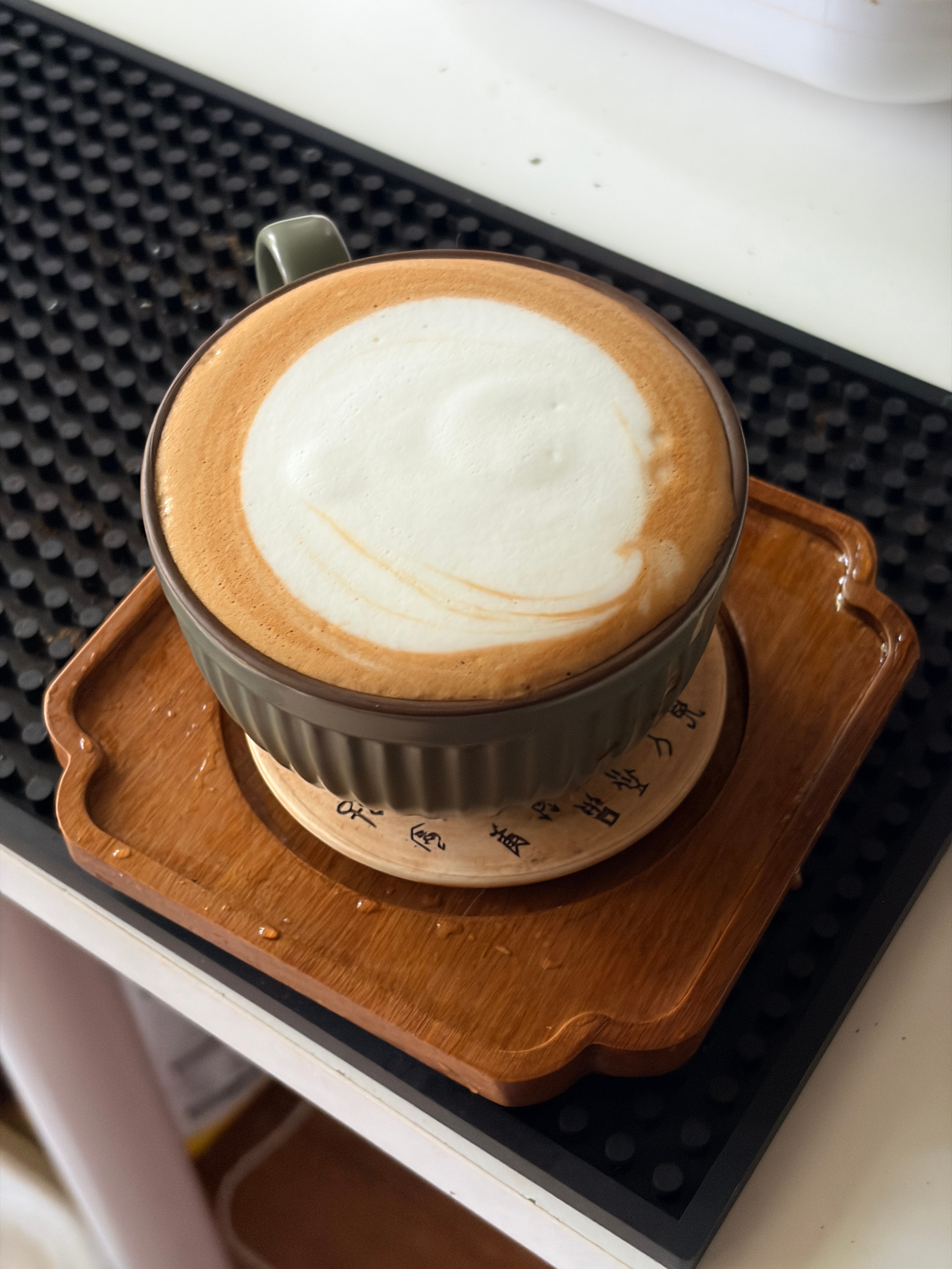 早呀[期待]今日奶泡绵密 ​​​