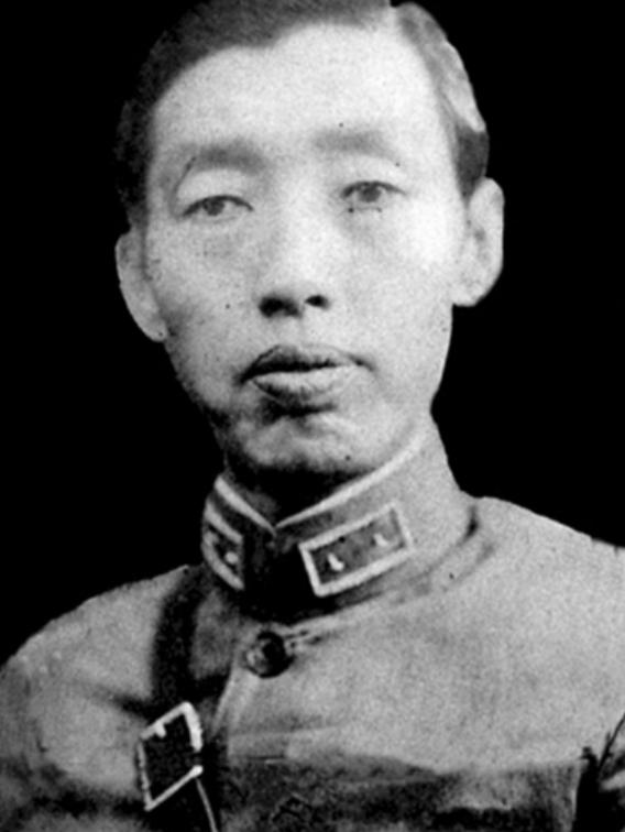 1940年，石友信召集军官开会，要替哥哥石友三报仇，讨伐高树勋。正当石友信气势汹