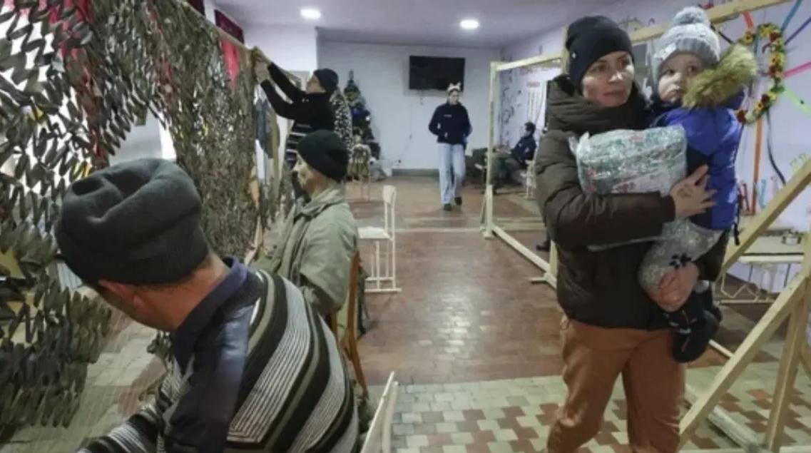 逃命！
乌克兰男性为活命选择出逃
乌克兰男性逃离战场已经成为一个愈发明显的现象。