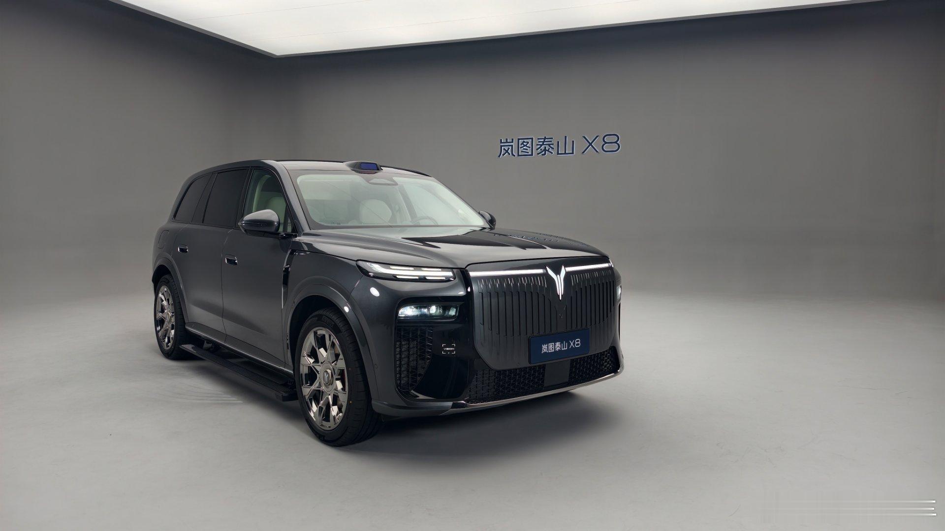 下了飞机马不停蹄的赶过来果然没让我失望岚图泰山x8