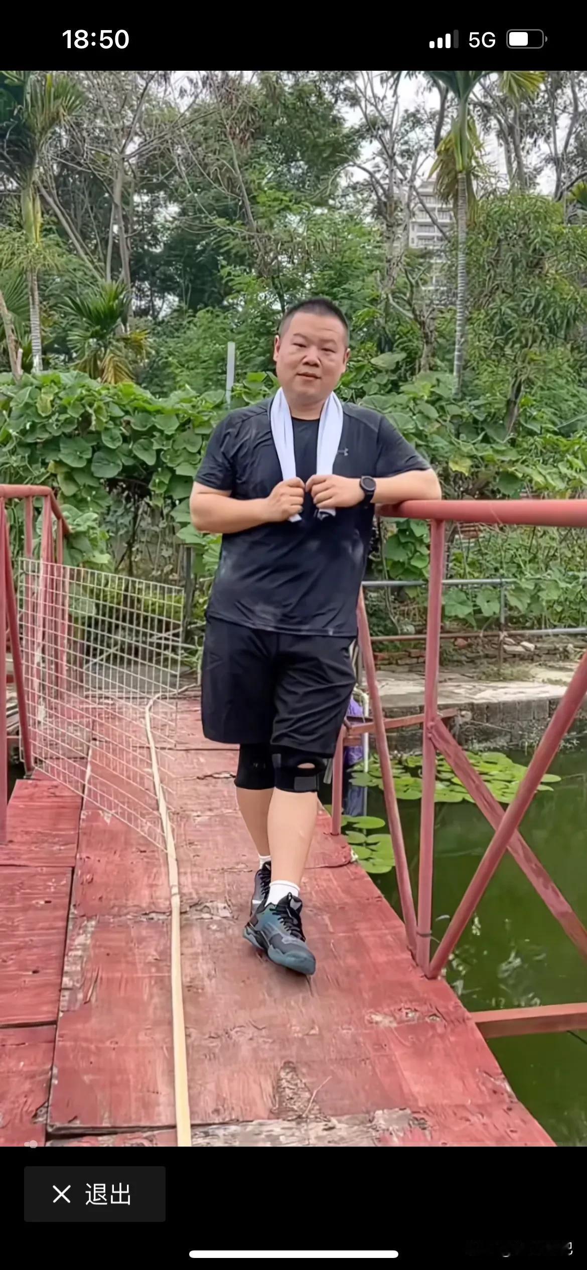 岳云鹏老师真的是个人才，相声界的顶级大师，唱歌界的一流歌手，厨师界的专家，还有现