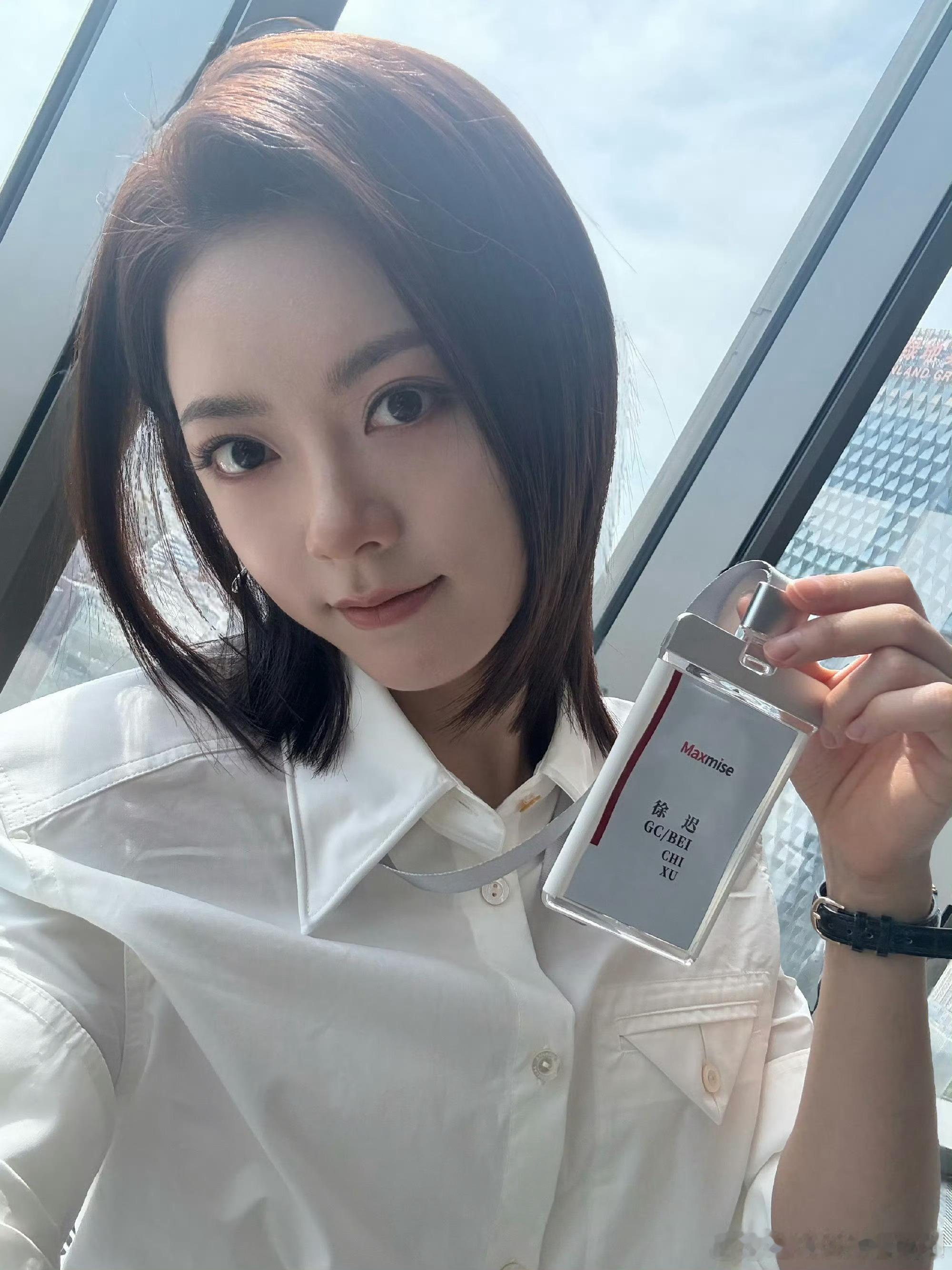 被赵今麦新风格美晕了赵今麦怎么美成这样了新造型直接美到失语，气质温柔又清冷，五官