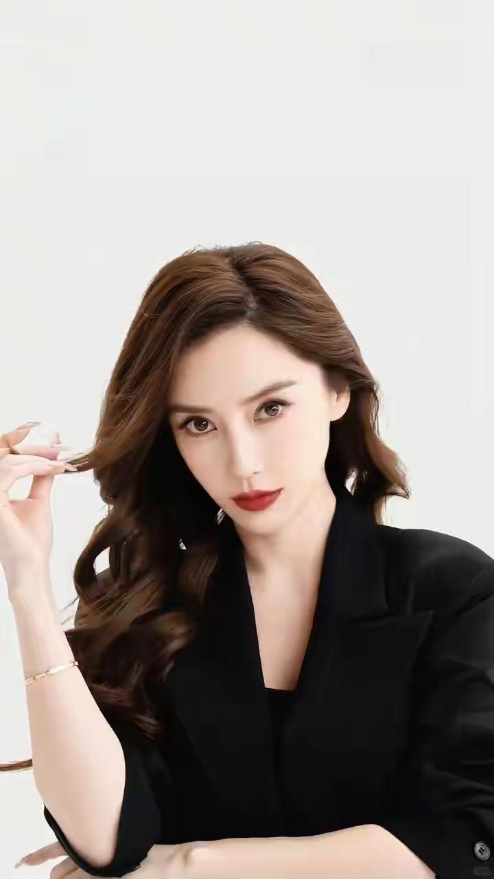 杨颖穿搭好看吗你问我答