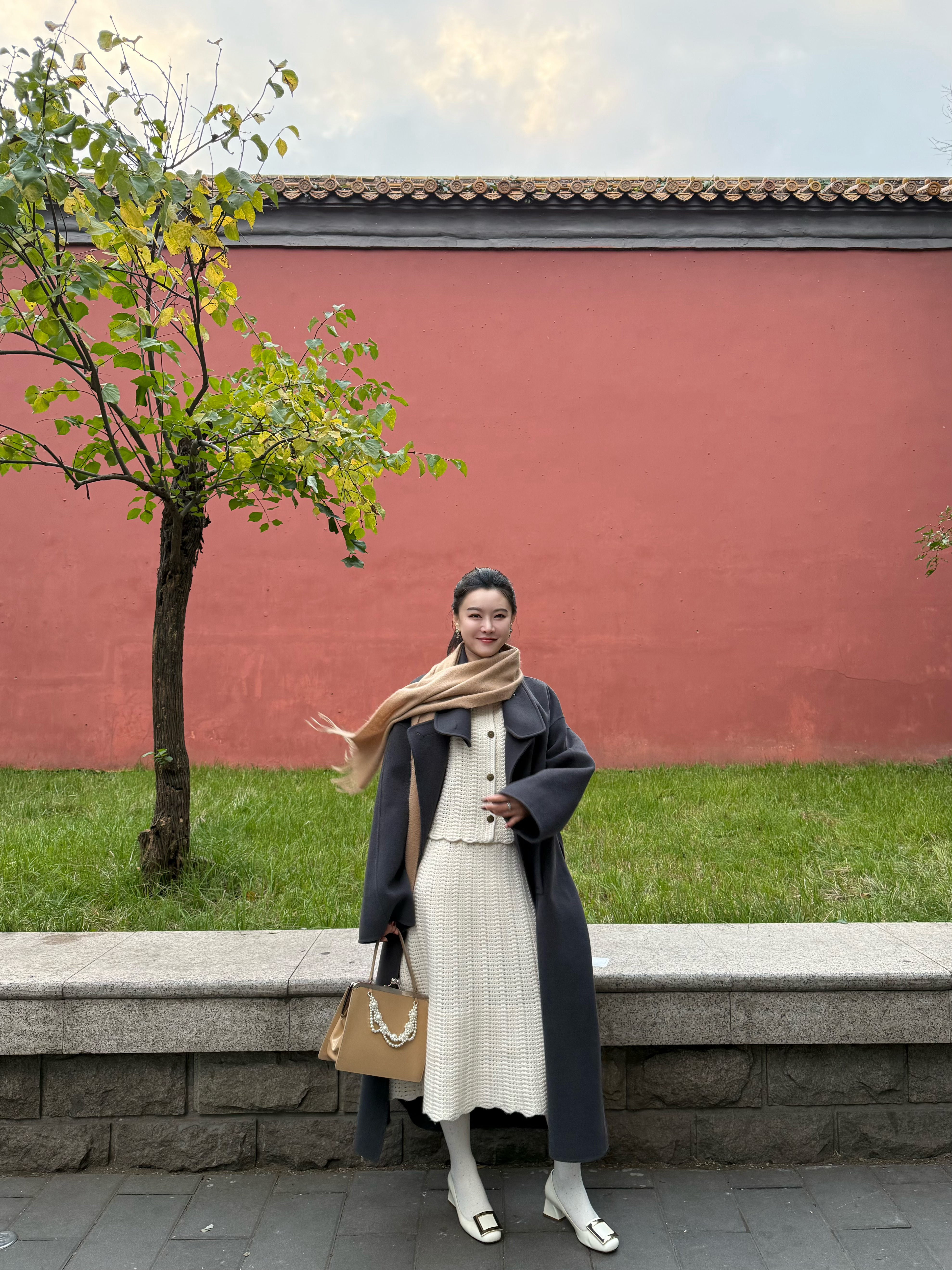 带姐妹City walk 还是这些新（老）机位🧏🏻‍♀️  ​​​