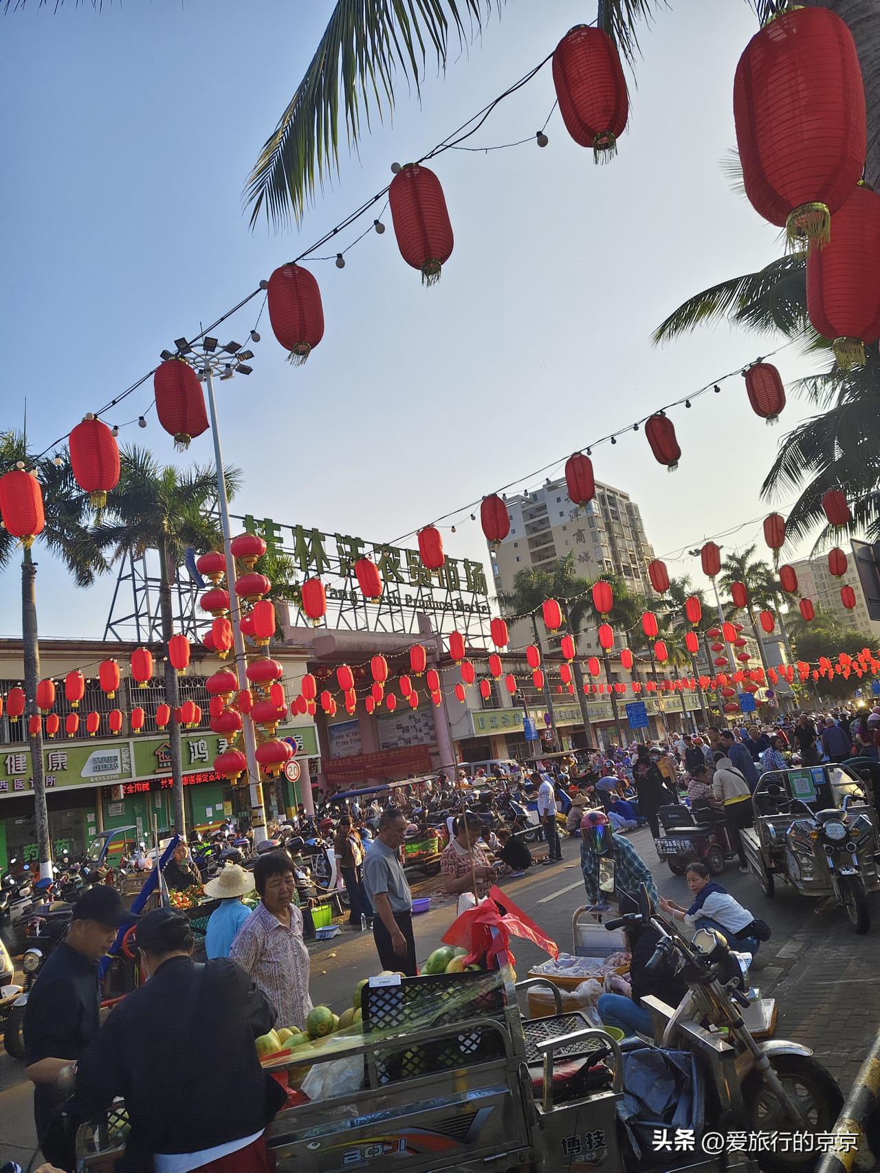 新年生活图鉴越来越热闹的大市场，好亲切的烟火气