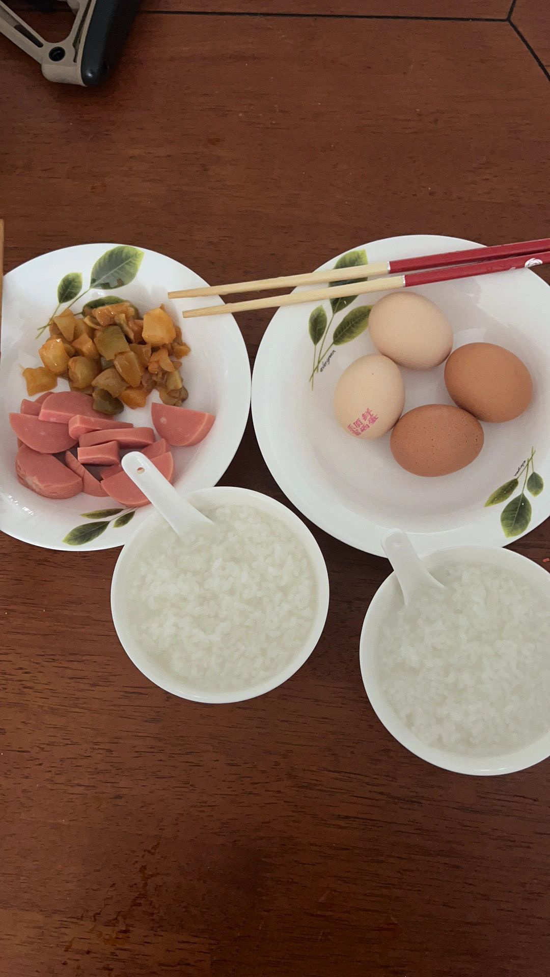 老公说我做的早餐看着没食欲 ！！！ ​​​