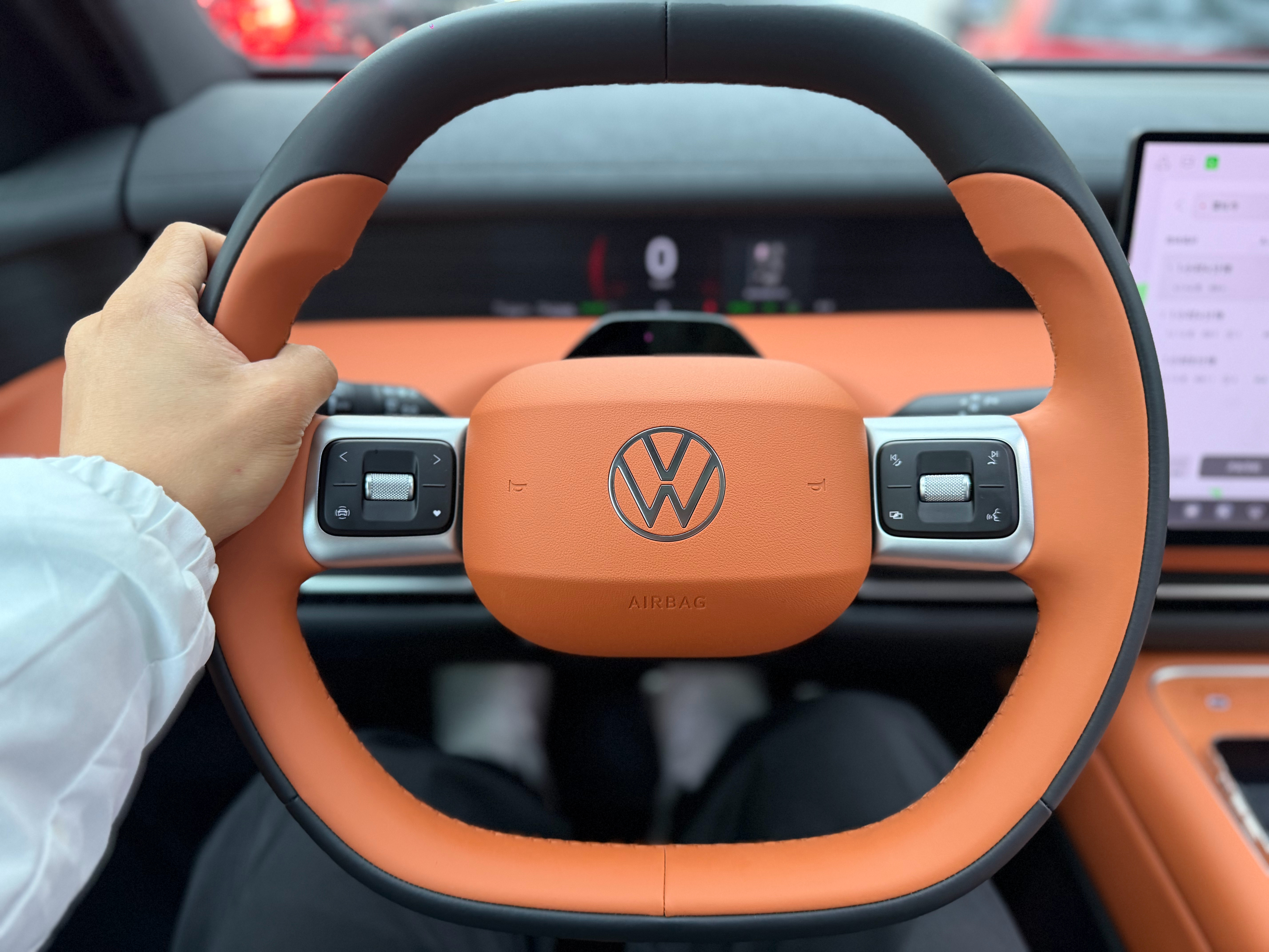 早，开工！今天又是5米多的大六座我与汽车的日常杰克的工作日记