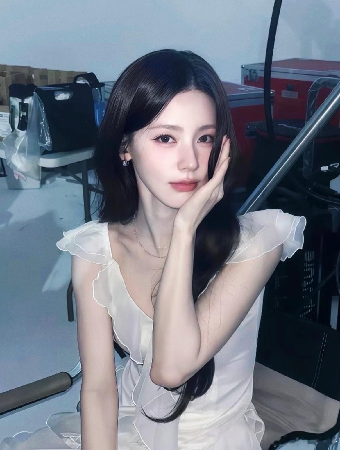 第一次看到女爱豆做胃镜全过程这就是门面的权威性吗？！躺下脸居然一点都没有坨，麻醉