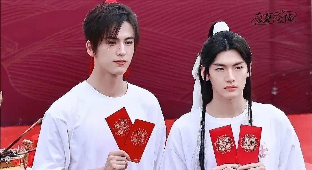 张凌赫是铁了心的想火吧