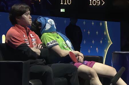 千万不要被松岛辉空的外表给蒙骗了，
很多人认为松岛辉空打球太情绪化，
领先时会态