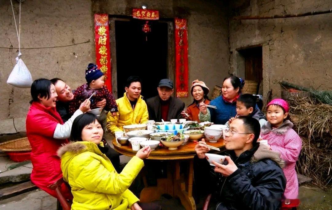 太可怕了，这次回村发现，好多邻居的“香火”可能真要断了……

来源:沐沐烤红薯