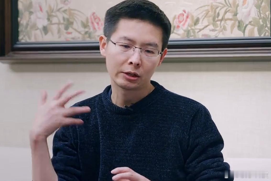 【王兴兴称机器人技术接近10岁孩子，王兴兴称机器人大规模应用仍需时间】 2月21