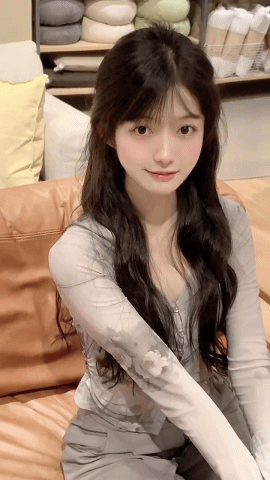 在层次不高的时候，你得找准自己擅长的东西坚持，争取积累到足够多，以至能形成壁垒，