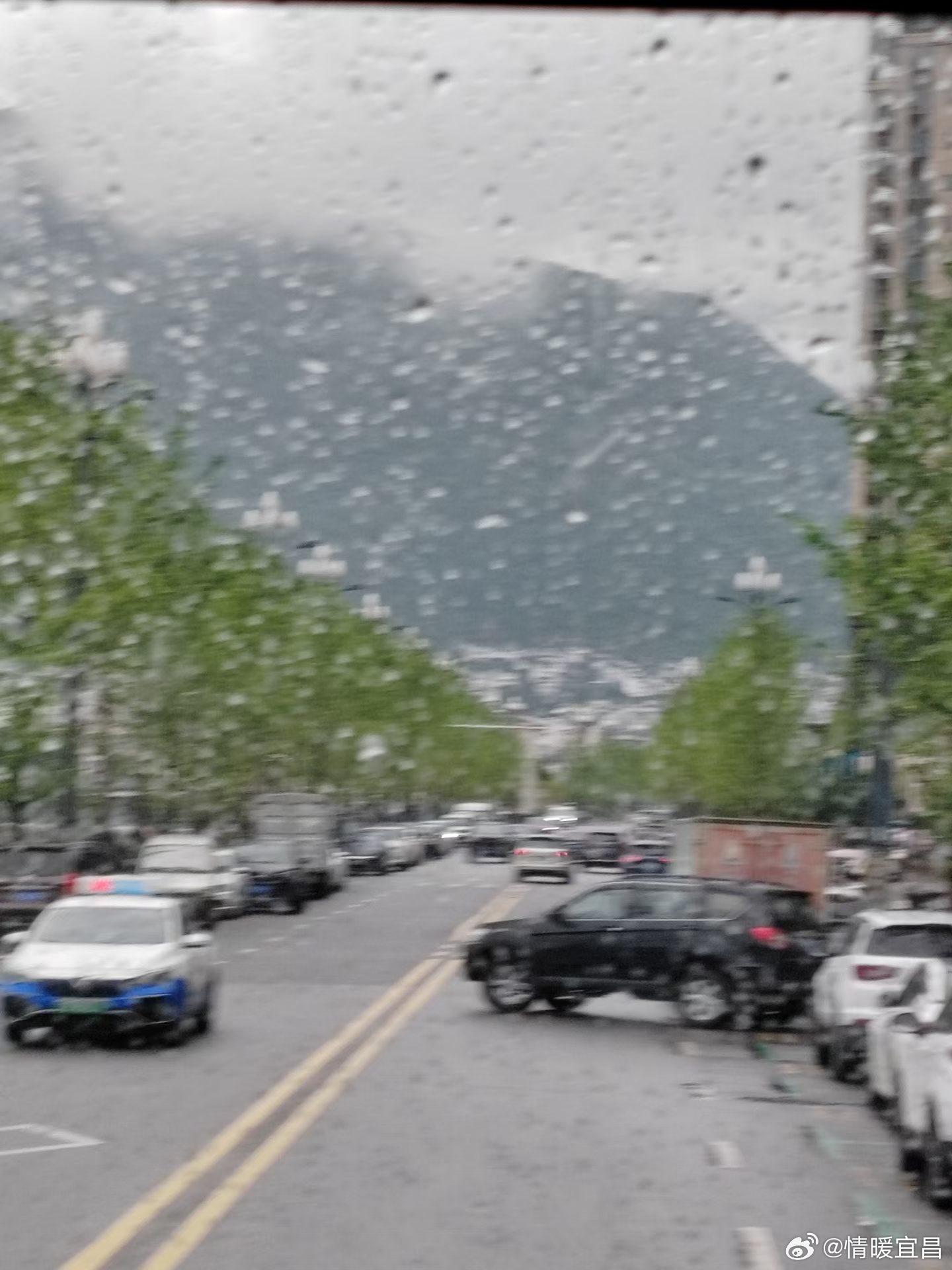 走进兴山，雨打瓦檐时听声，雨停云散时看山青，一路别样好风景。寻美宜昌发现兴山之美