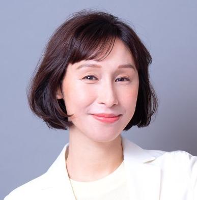 日本政界左翼代表人士长谷川羽衣子3月25日写道：尽管发生了现役自卫官携带武器闯入