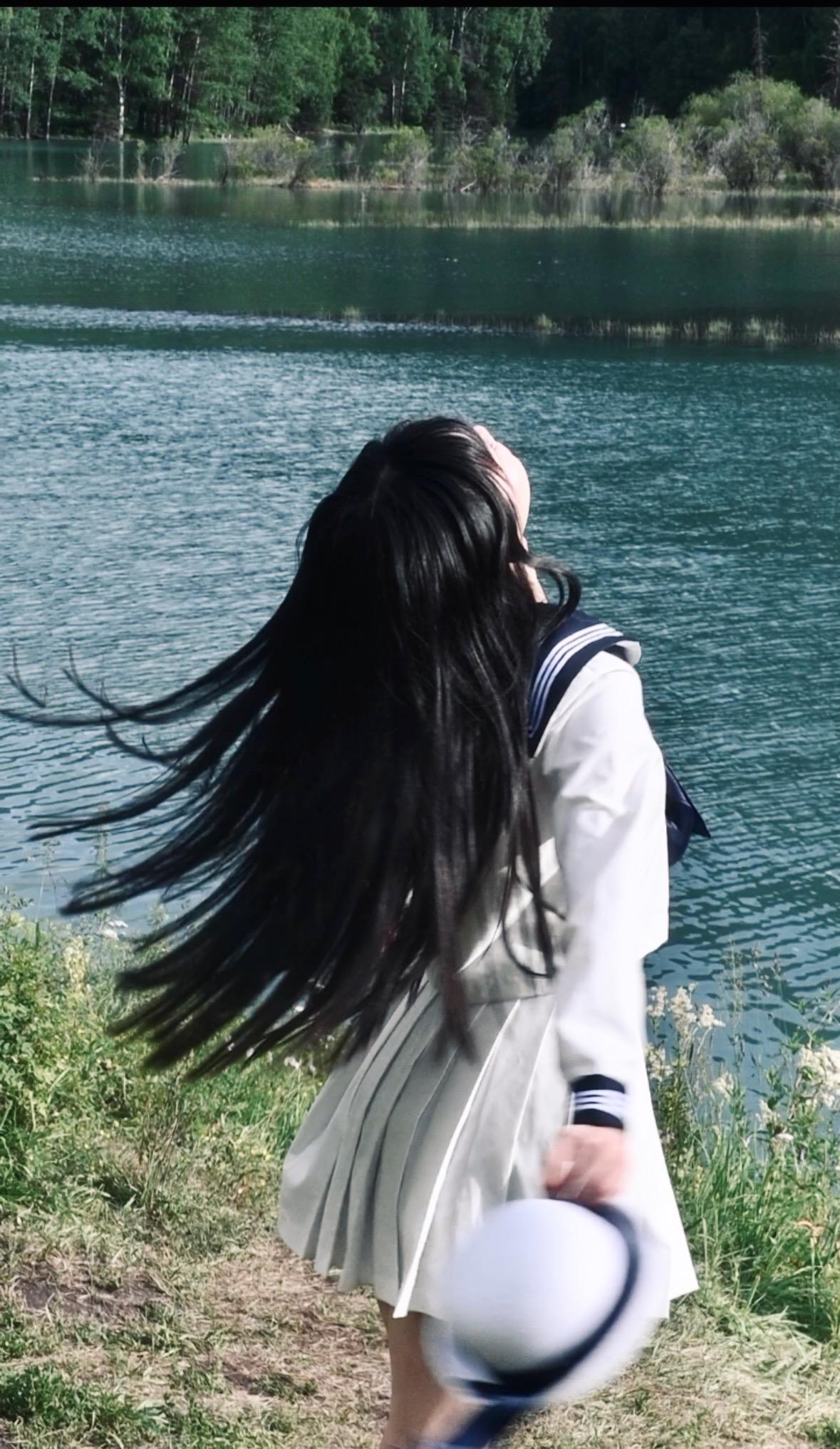 我被一阵风困在这里。配一张适合的照片