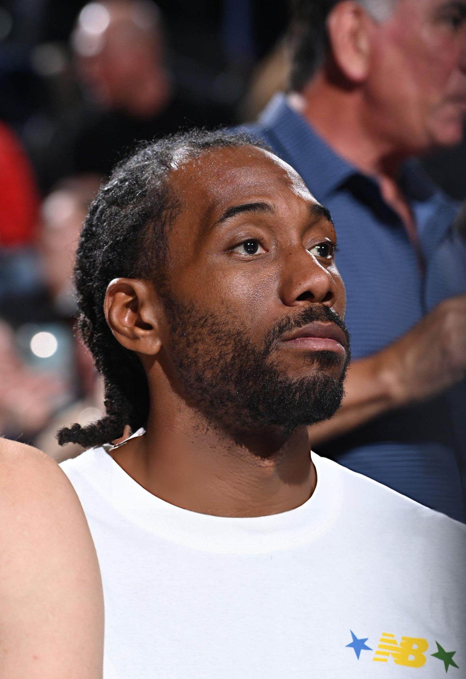 据球队消息，卡哇伊将随队前往客场，目前的状态为每日观察。伦纳德