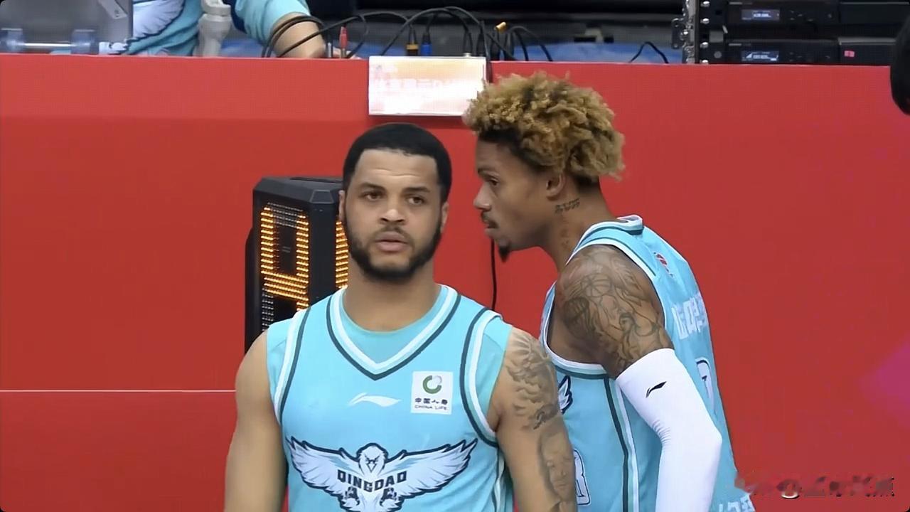 青岛队99-88战胜同曦队迎来三连胜，郭昊文10中6得到18分神奇不再，威瑟斯庞