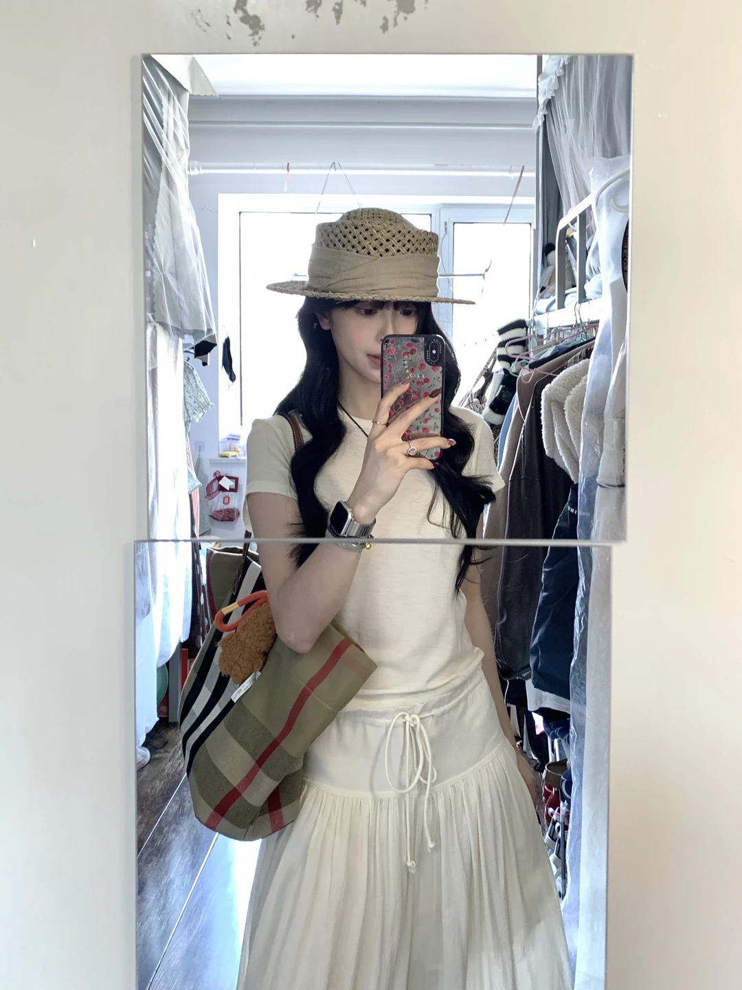 糯糯的t和很火的row裙