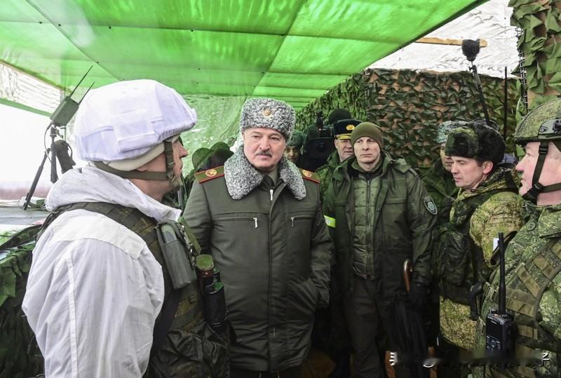 白俄边境出现前所未有军事集结 白俄边境出现“前所未有”军事集结，这事儿可太让人揪