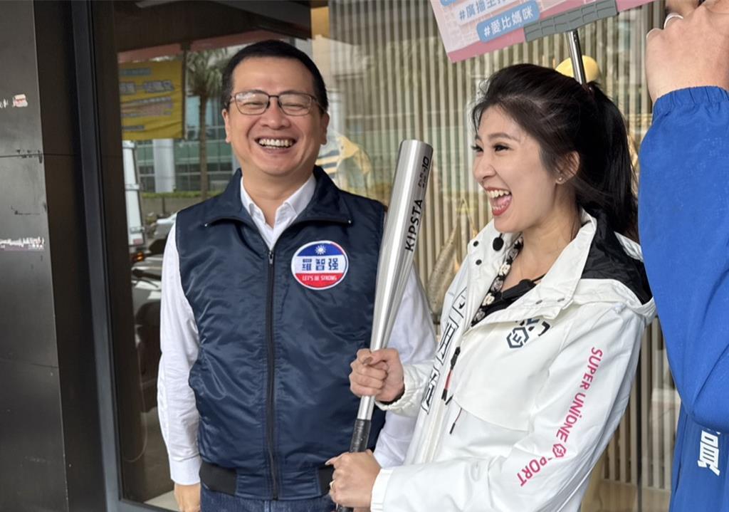 港媒揭刘世芳亲属大陆经商，罗智强批民进党：像眼睛瞎掉
香港媒体27日爆料，台“内