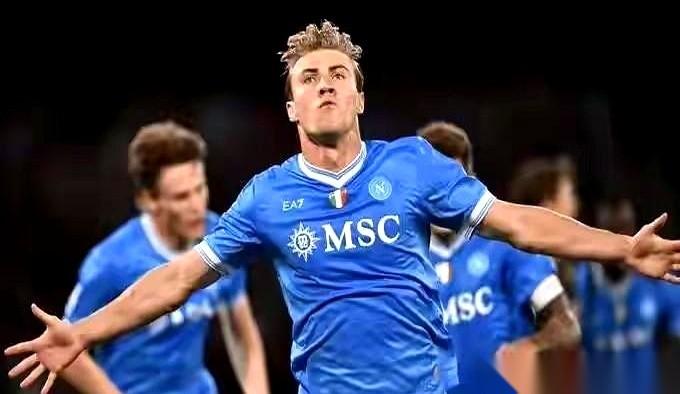 我算是看明白了，那不勒斯这队，把“田忌赛马”算是玩到了骨子里。
精明，太精明了，