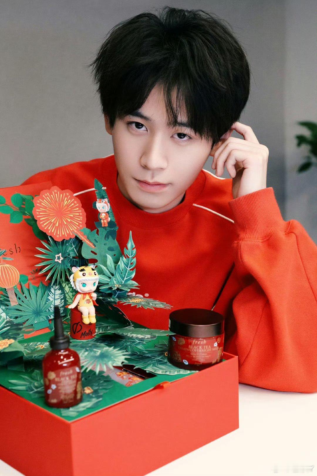 无畏NoFear 🍑心光自为引多远都无畏 去见你的路上 阳光温热，云朵可爱， 