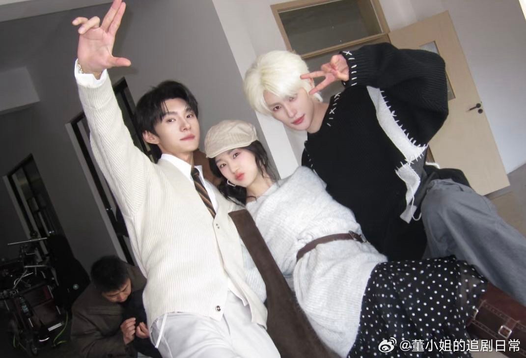 短剧正在看见每一个普通人短剧中的人间烟火真的很难遗忘，情绪价值也拉到满，真正破圈