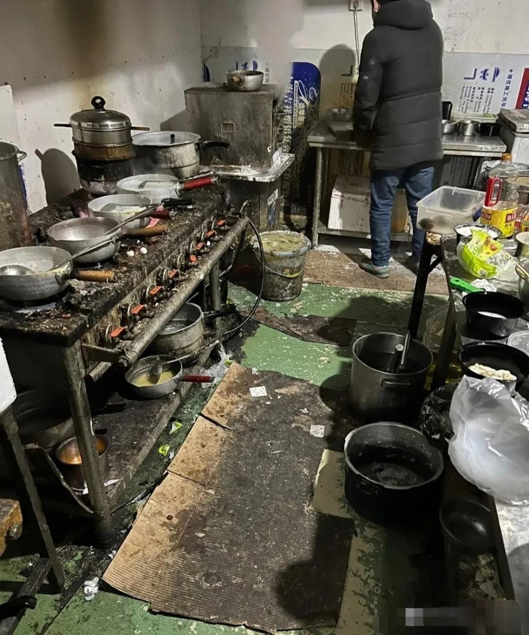 这厨房做的你吃的下吗