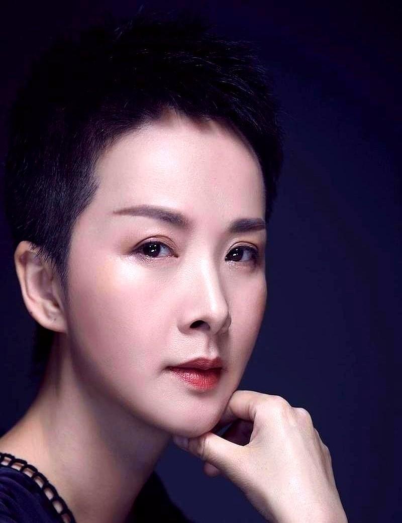 56万片酬，说没就没了！

这事就发生在《大宅门》剧组，开机前夜。

原定的“香