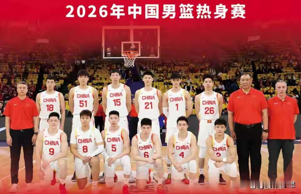 中国男篮世预赛12人大名单有10人提前锁定，5人争抢2个名单，6人提前淘汰。
