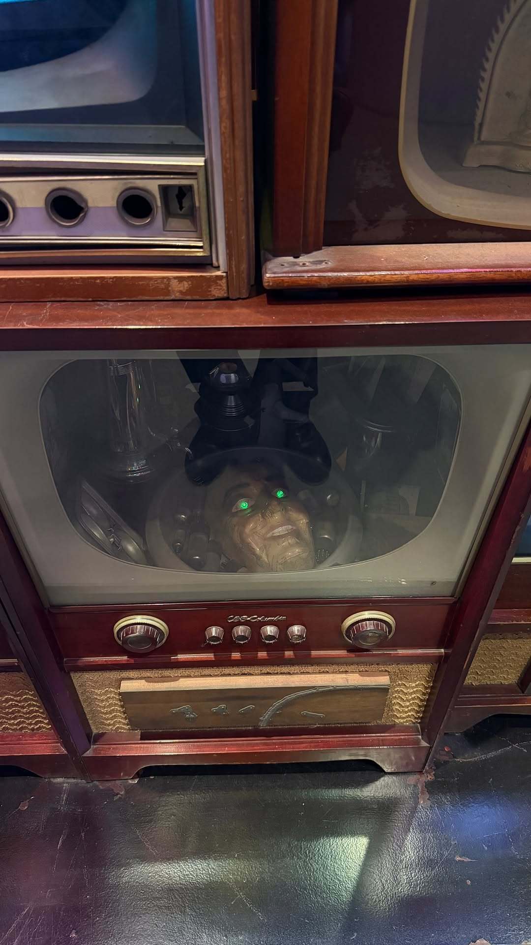 “CB百蓝_。260425金钟云 ins story更新： 