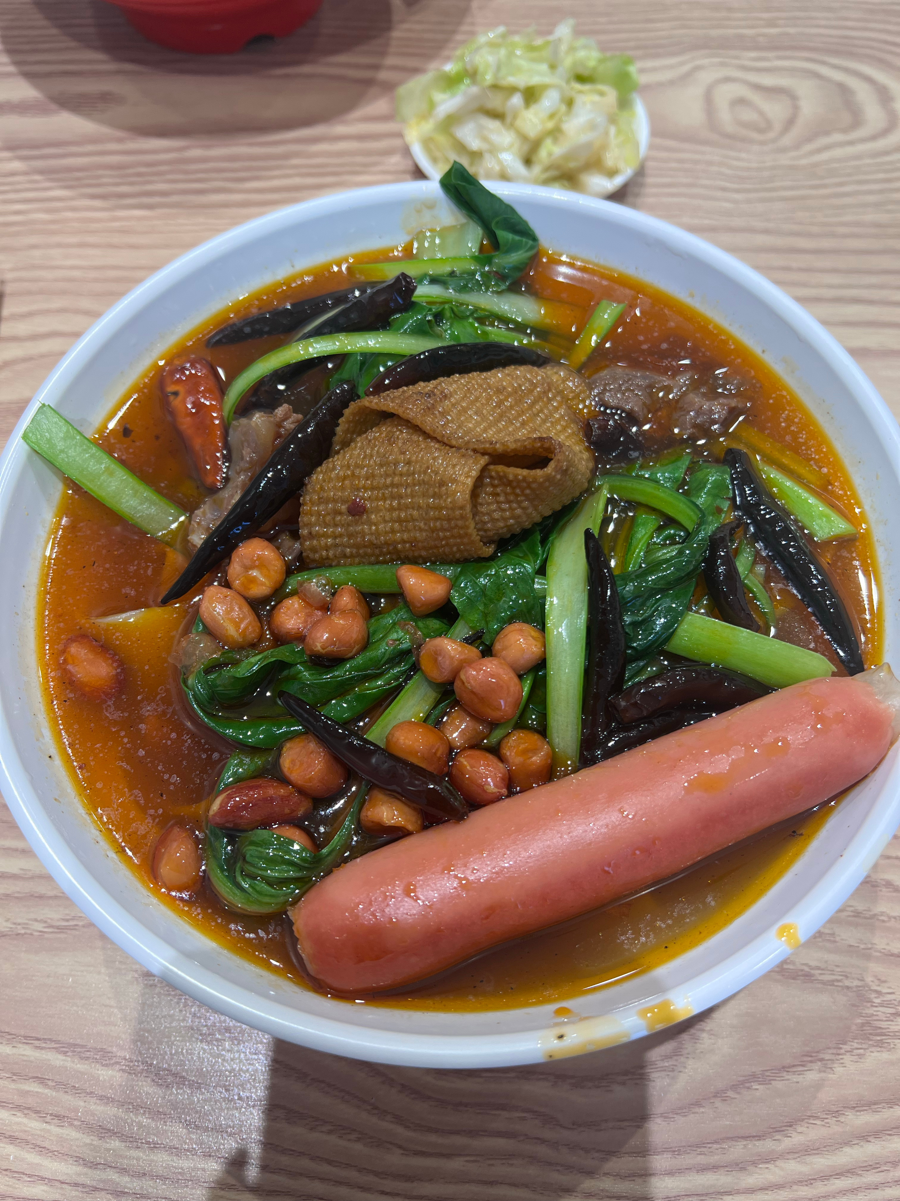 在新疆吃板面 总感觉少了河北的味道[泪] ​​​