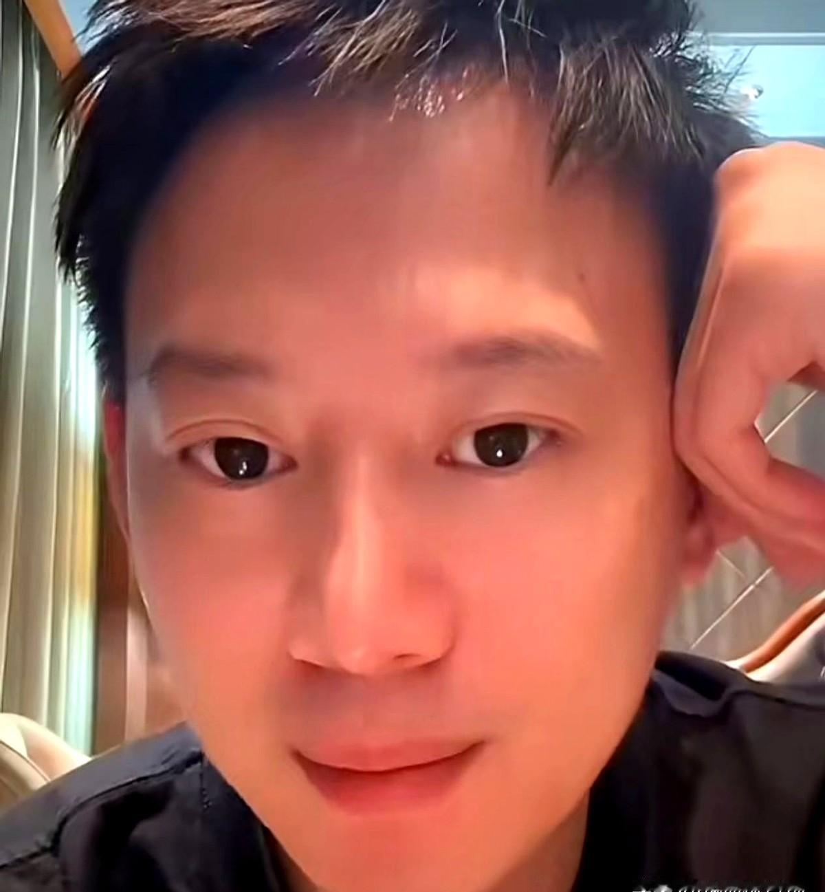 为啥一到决胜局，马龙许昕那股气势就上来了？感觉对面年轻人直接被压垮了。

周雨一