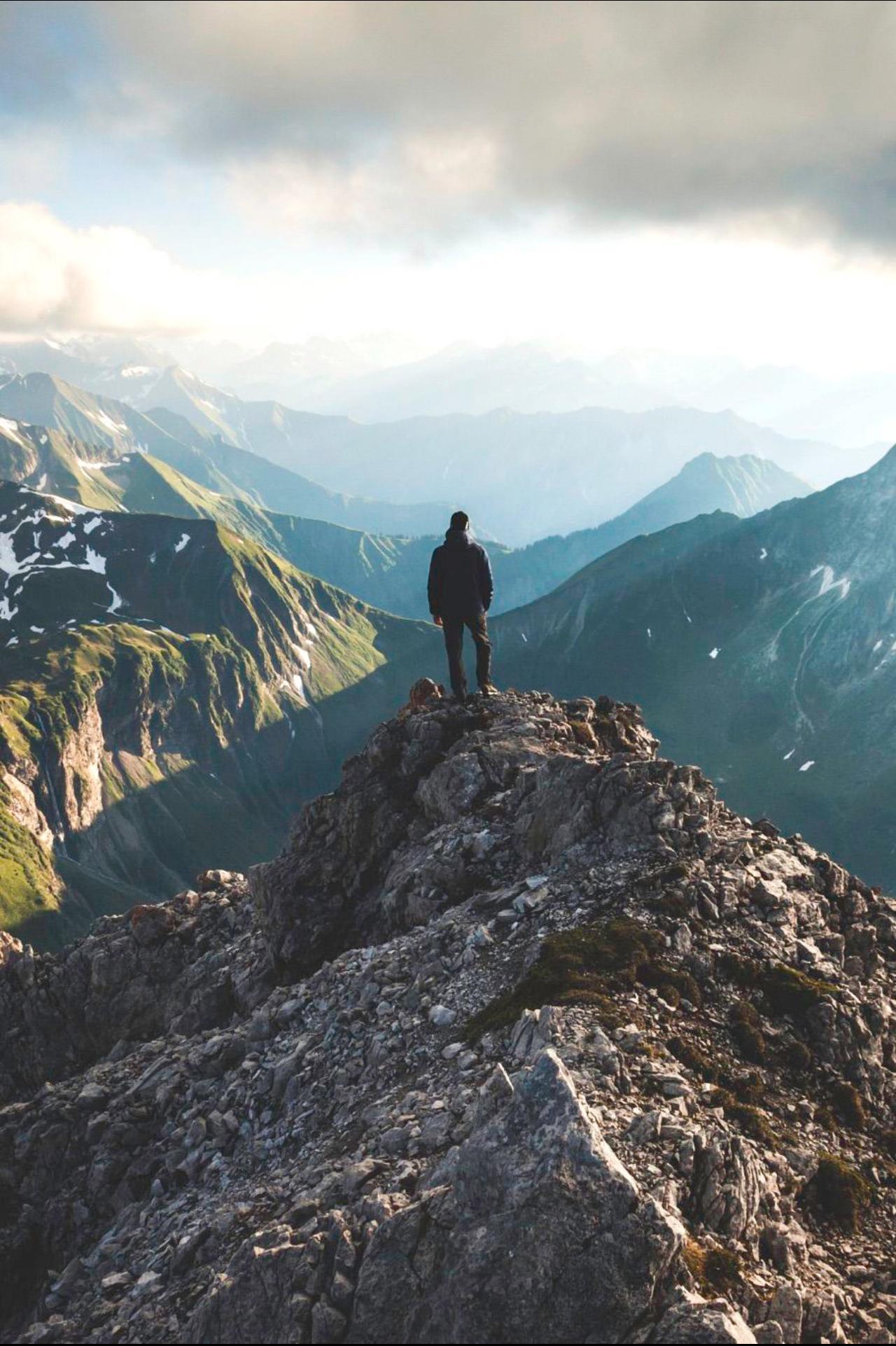 你以为挑起生活的担子是勇气，其实去过自己真正想要的生活才更需要勇气。——《浮生路