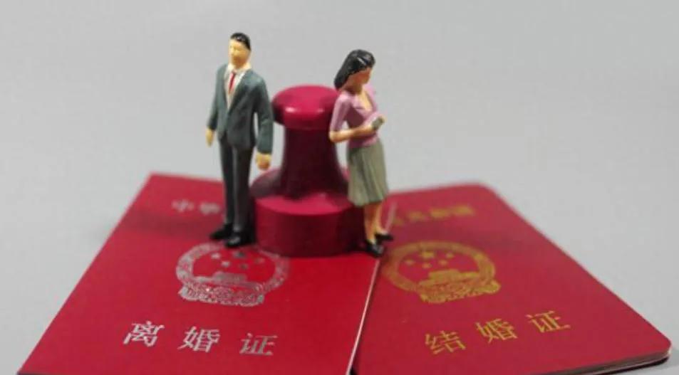 婆婆不让我开空调，半夜摸黑断电摔伤，住院后对儿子说：儿媳打的
我叫李梅,今年38