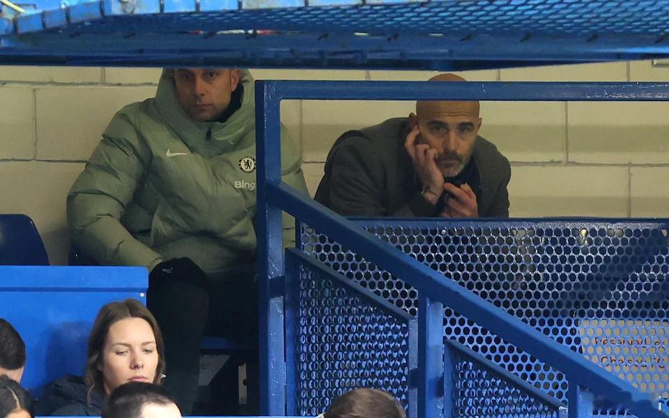 切尔西1比2阿斯顿维拉 这场比赛的焦点话题毫无疑问是埃梅里的战术调整。赛后记者把