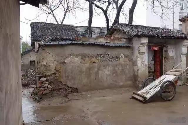 上联：老舍漏雨欧阳修下联：？？？此联有难度，没有深厚的文学功底对不出来！才高八斗