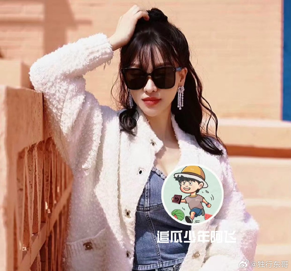 周杰伦 私生子传与天王巨星产子女股东照片曝光昨日卓伟曝出关于某天王巨星疑似有私生