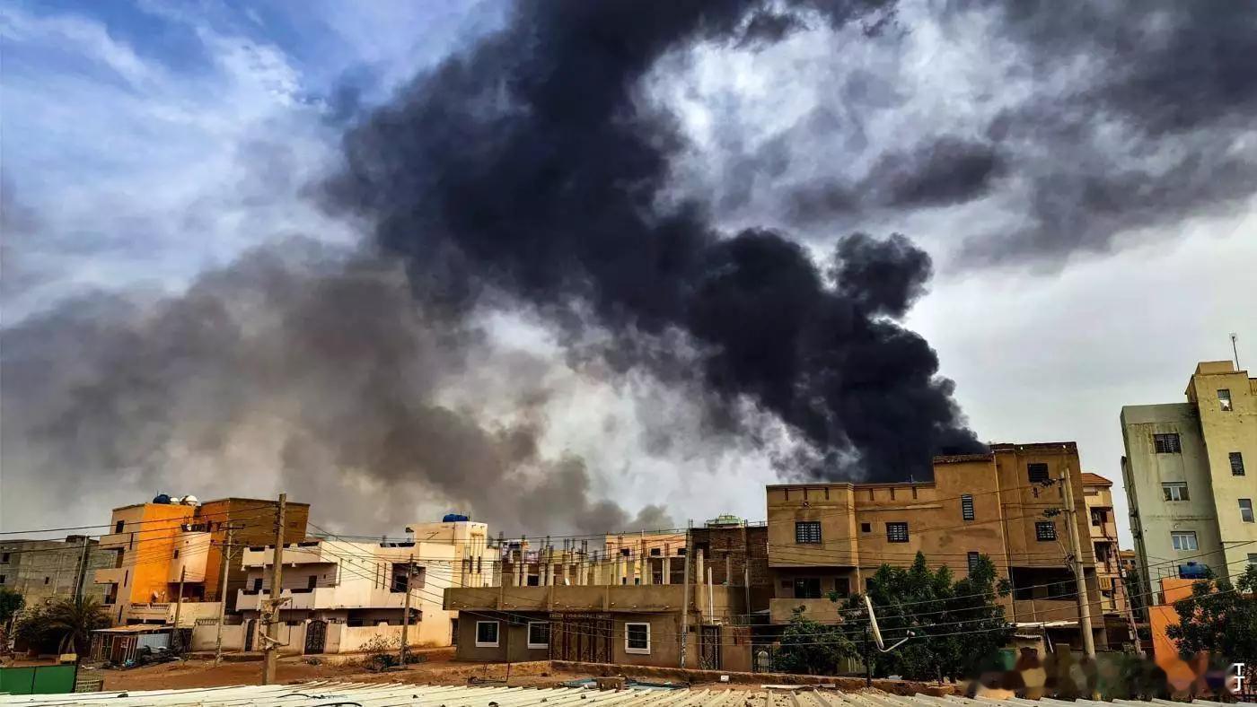 当地时间10月25日，苏丹快速支援部队发表声明，宣布于当天控制苏丹中部北科尔多凡