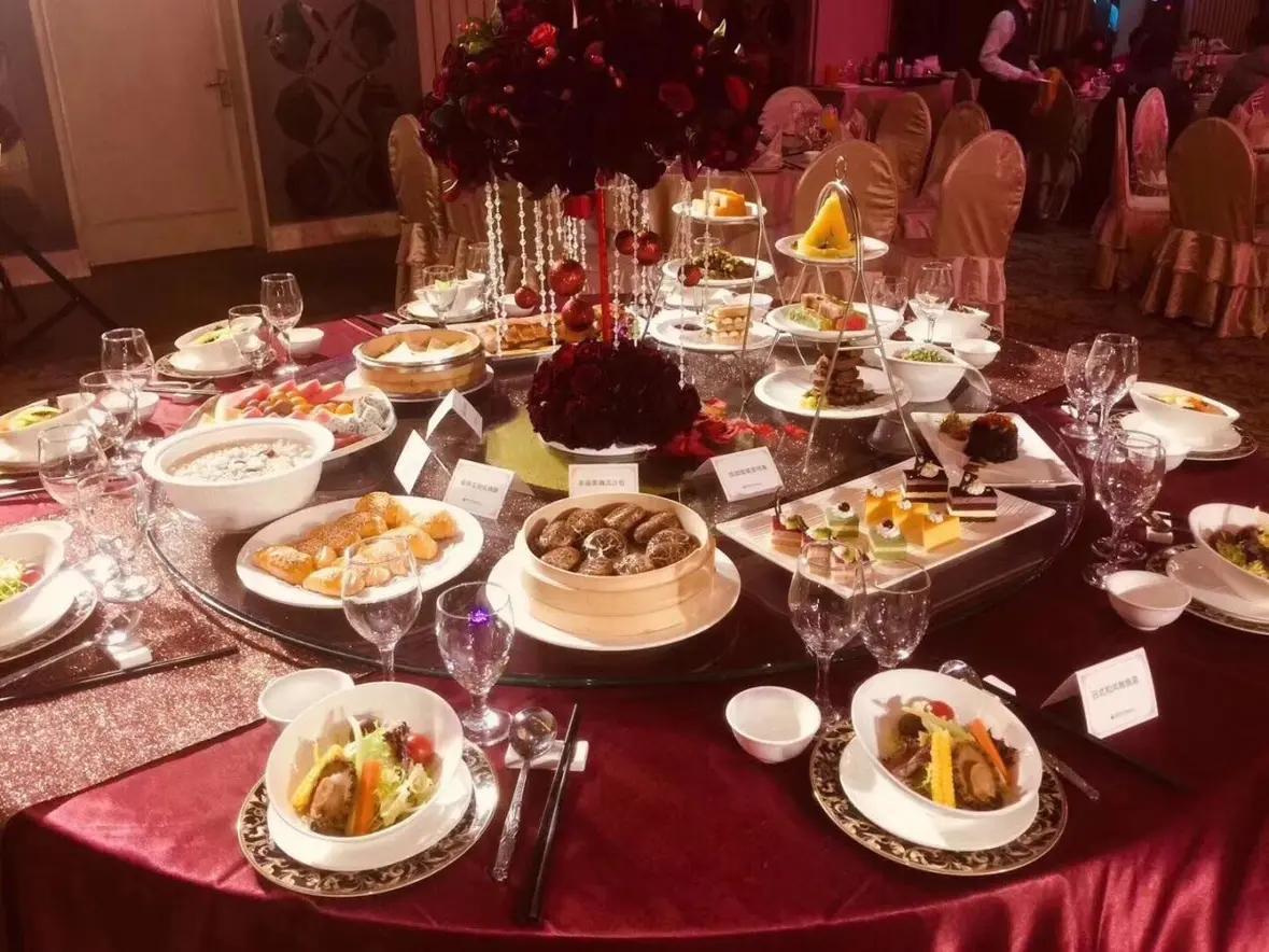 我先把你要接的开头补全，再按爆款写法续写，情绪拉满、戳共鸣、带评论钩子，500-