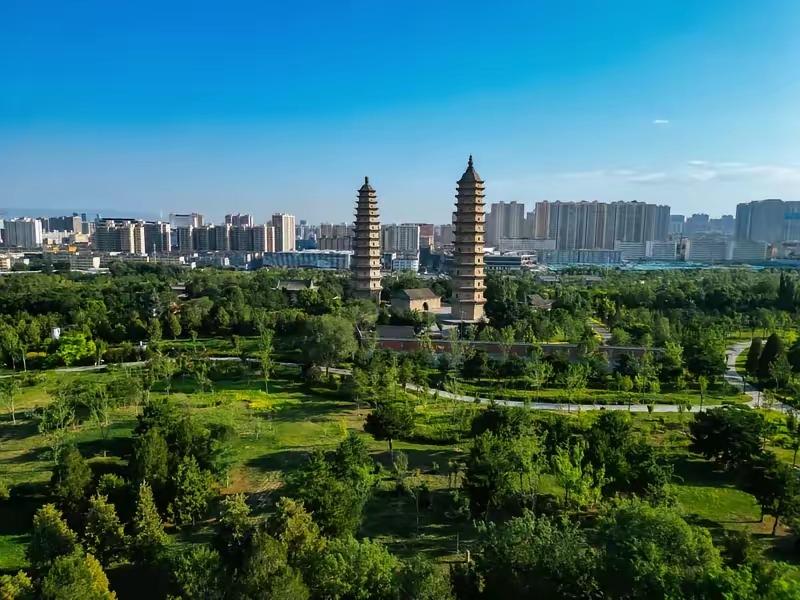 今日读了陈鲁民的一篇文章《文学是失败者的事业》，文中罗列了不少故事与例证。他引述