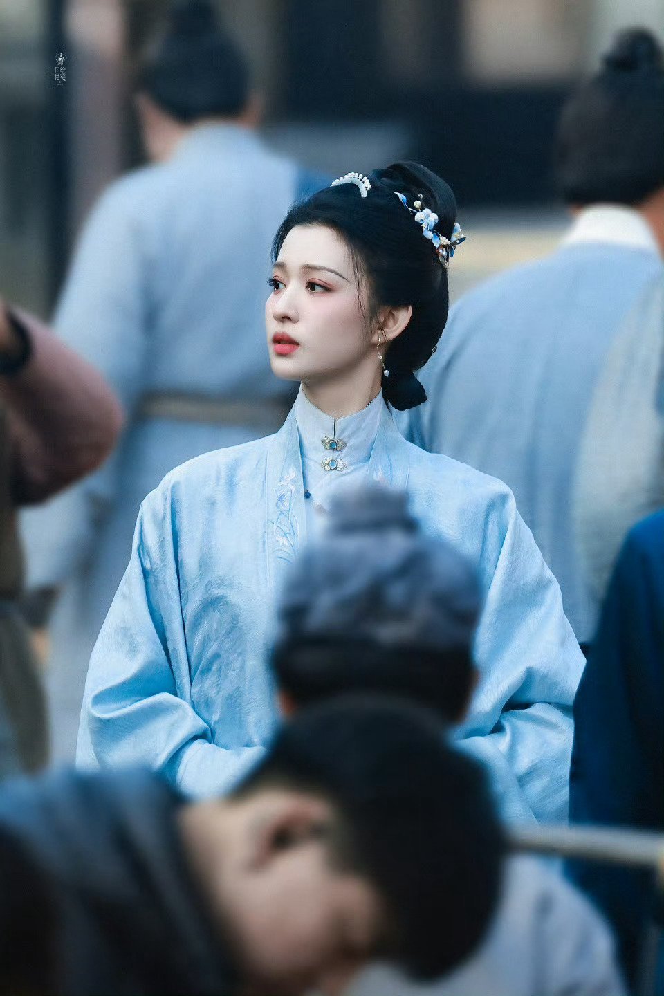 王楚然《明月录》路透图🈶天选魏采薇呀 蓝衣好端庄